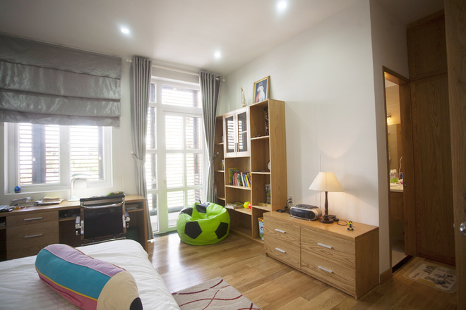 cach trang tri phong ngu dai va hep tien nghi