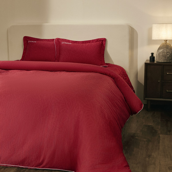 Lá thu đỏ cho ngày trọng đại