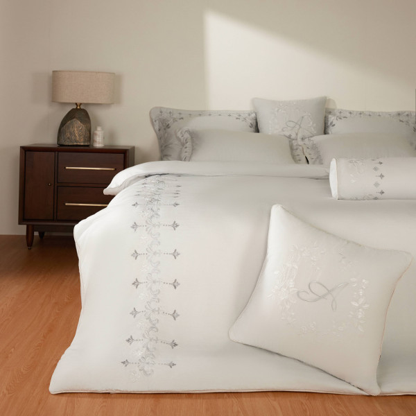 Nét sang trọng của bộ chăn ga gối cưới Everon