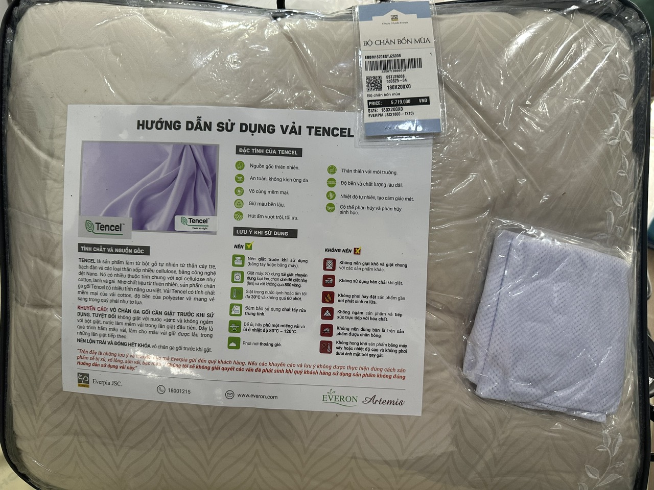 Trong mỗi bộ sản phẩm đều có hướng dẫn sử dụng và túi giặt